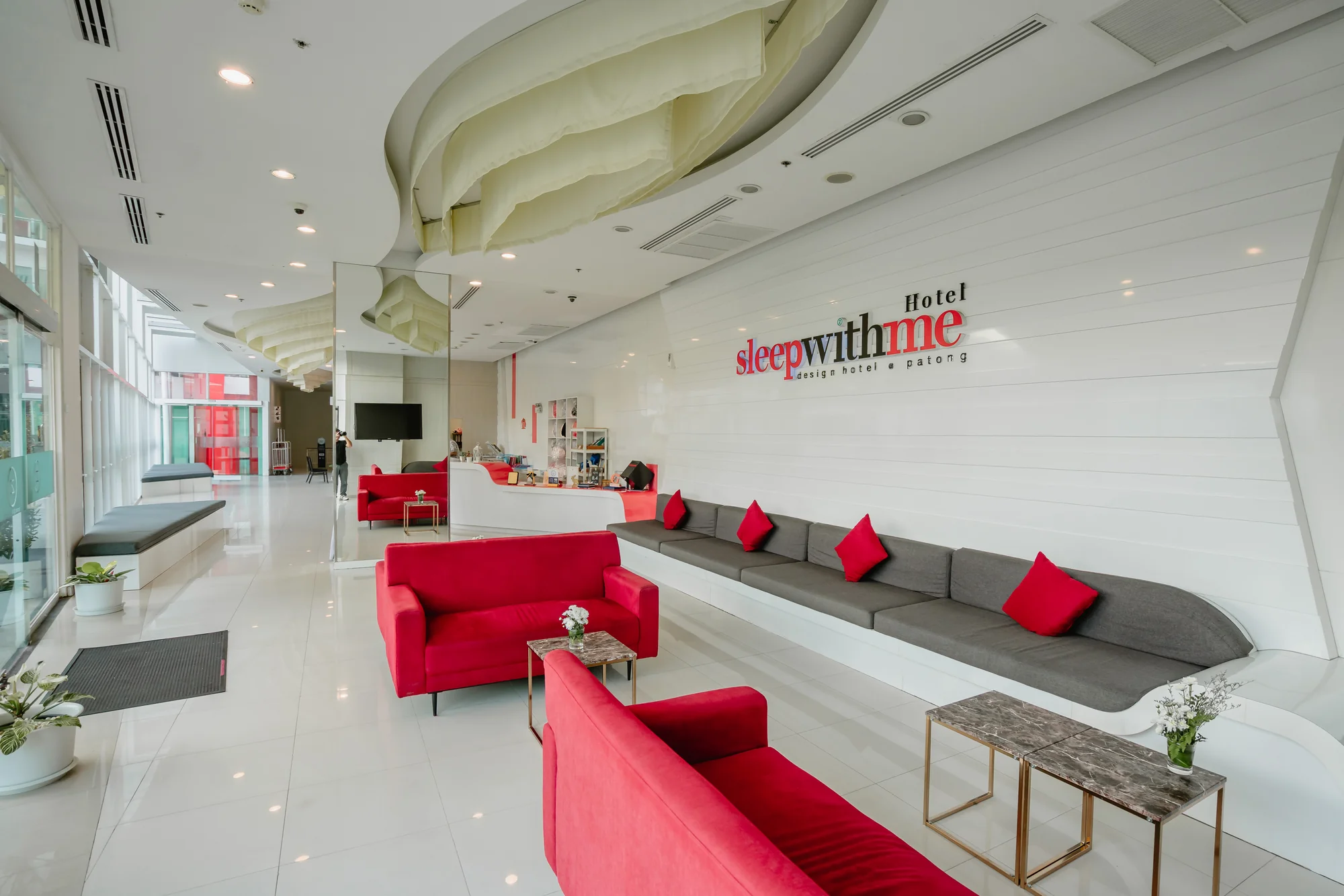 SLEEP WITH ME HOTEL Design Hotel @ Patong — photo 2