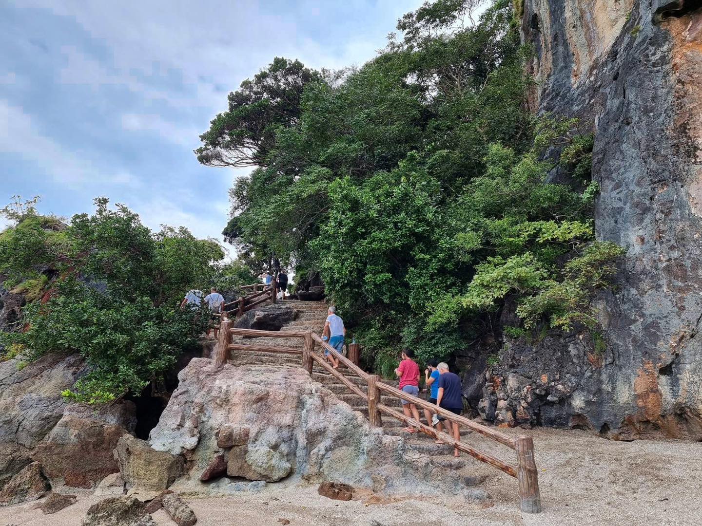 James Bond Island (by Long Tail Boat) + Thai Lunch + National Park Fee - (NOT Incl. Transfer) (For Group Tour only) (Minimum 25 person) — image 9