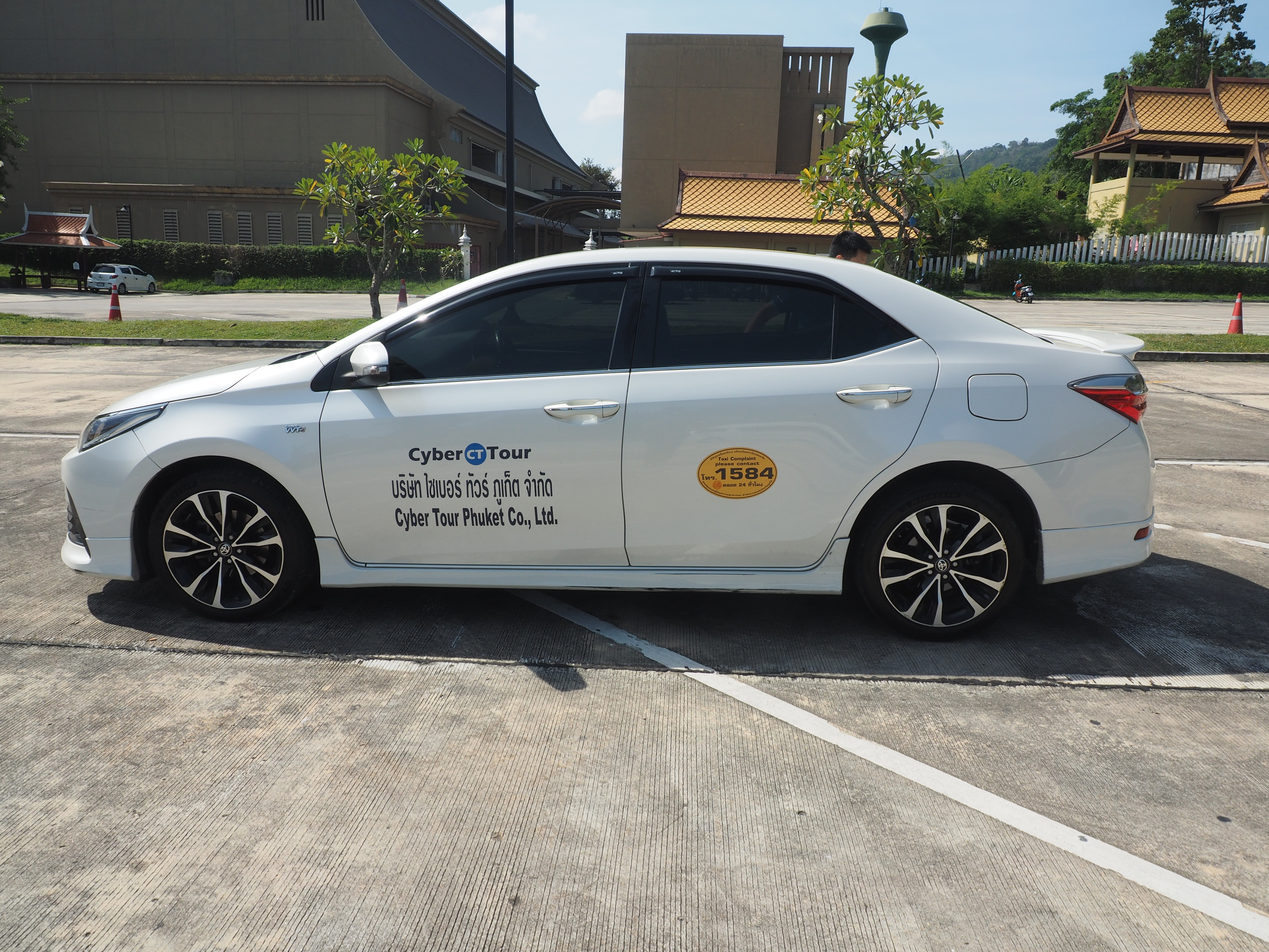 Phuket Hotel - to Phuket Airport (Car)