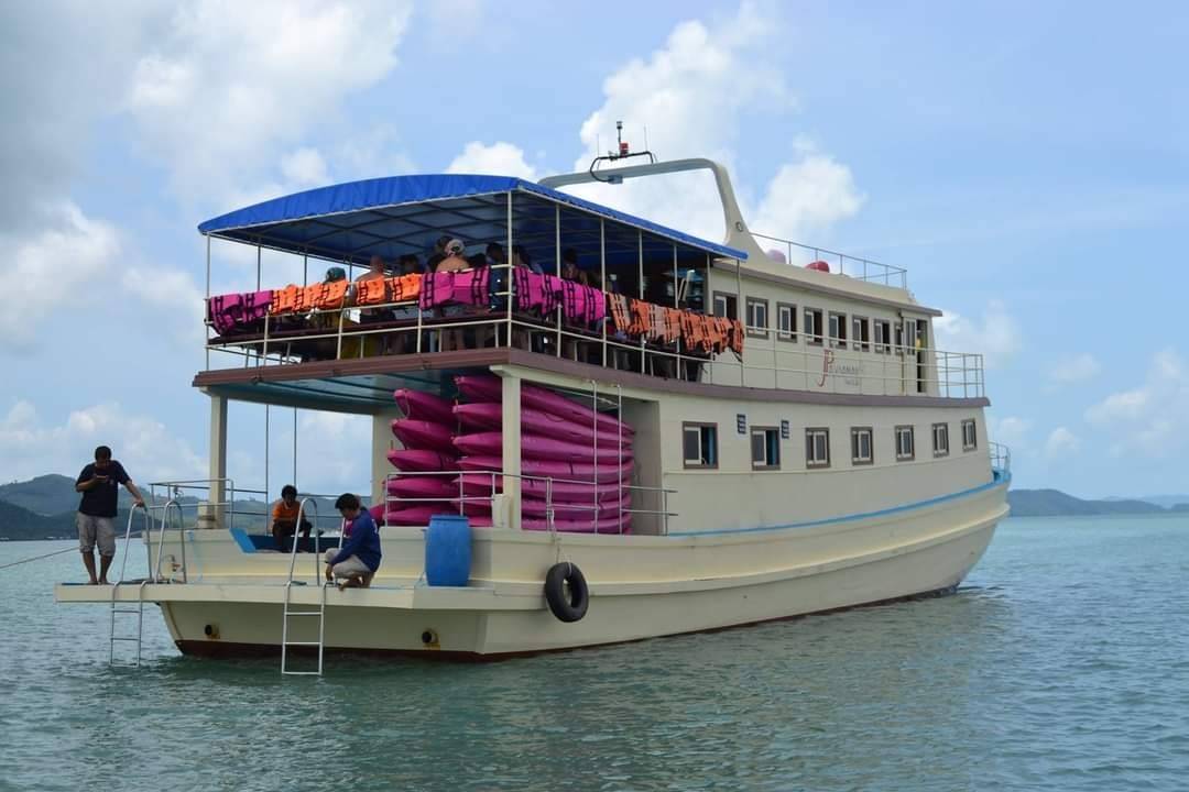James Bond Island (Big Boat) + Sea Canoe + Lunch on Board - (No National Park Fee) + SIC Transfer (Patong area) — image 3